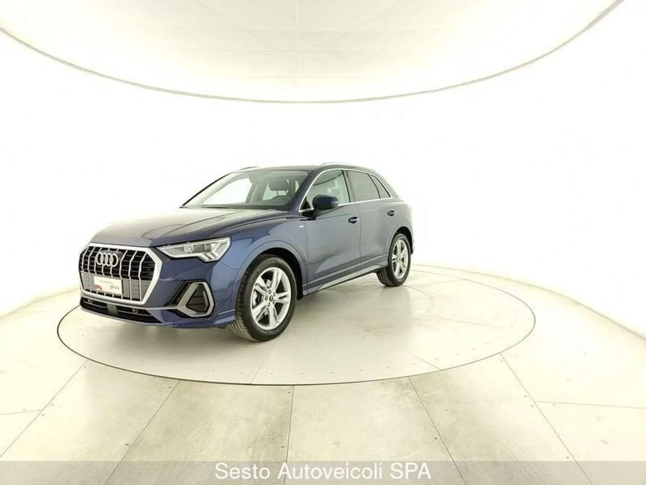 Photo 1 : Audi Q3 2023 Diesel