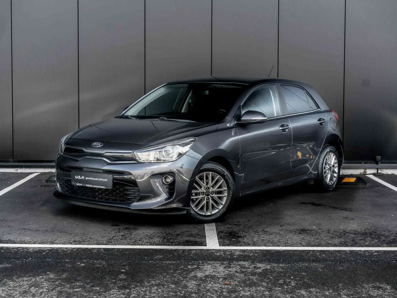 Photo 1 : Kia Rio 2017 Petrol