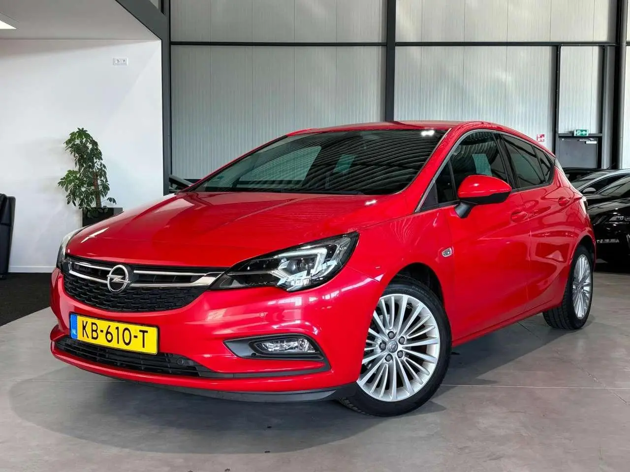 Photo 1 : Opel Astra 2016 Essence