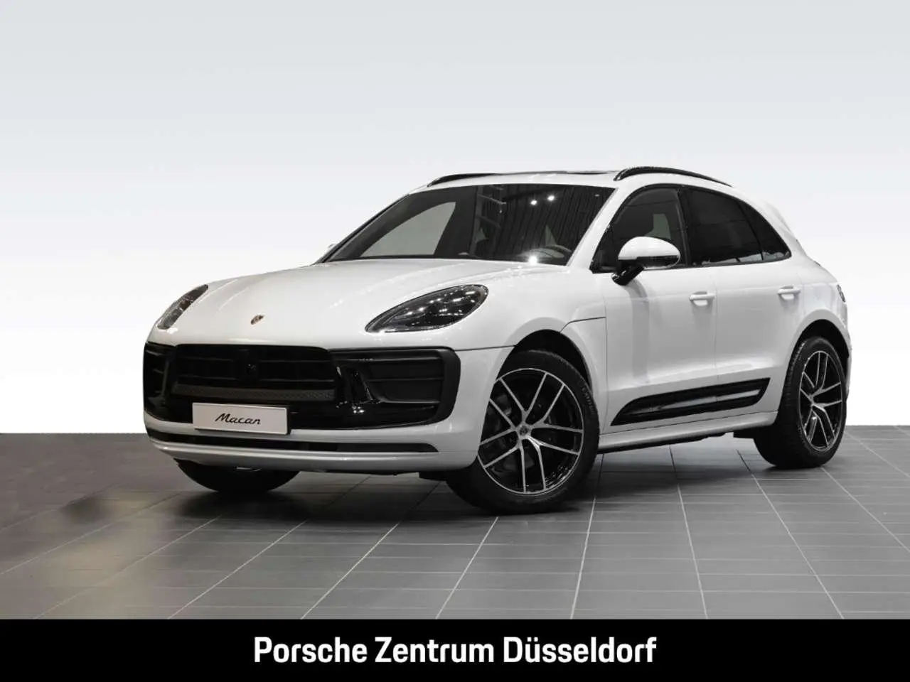 Photo 1 : Porsche Macan 2023 Essence