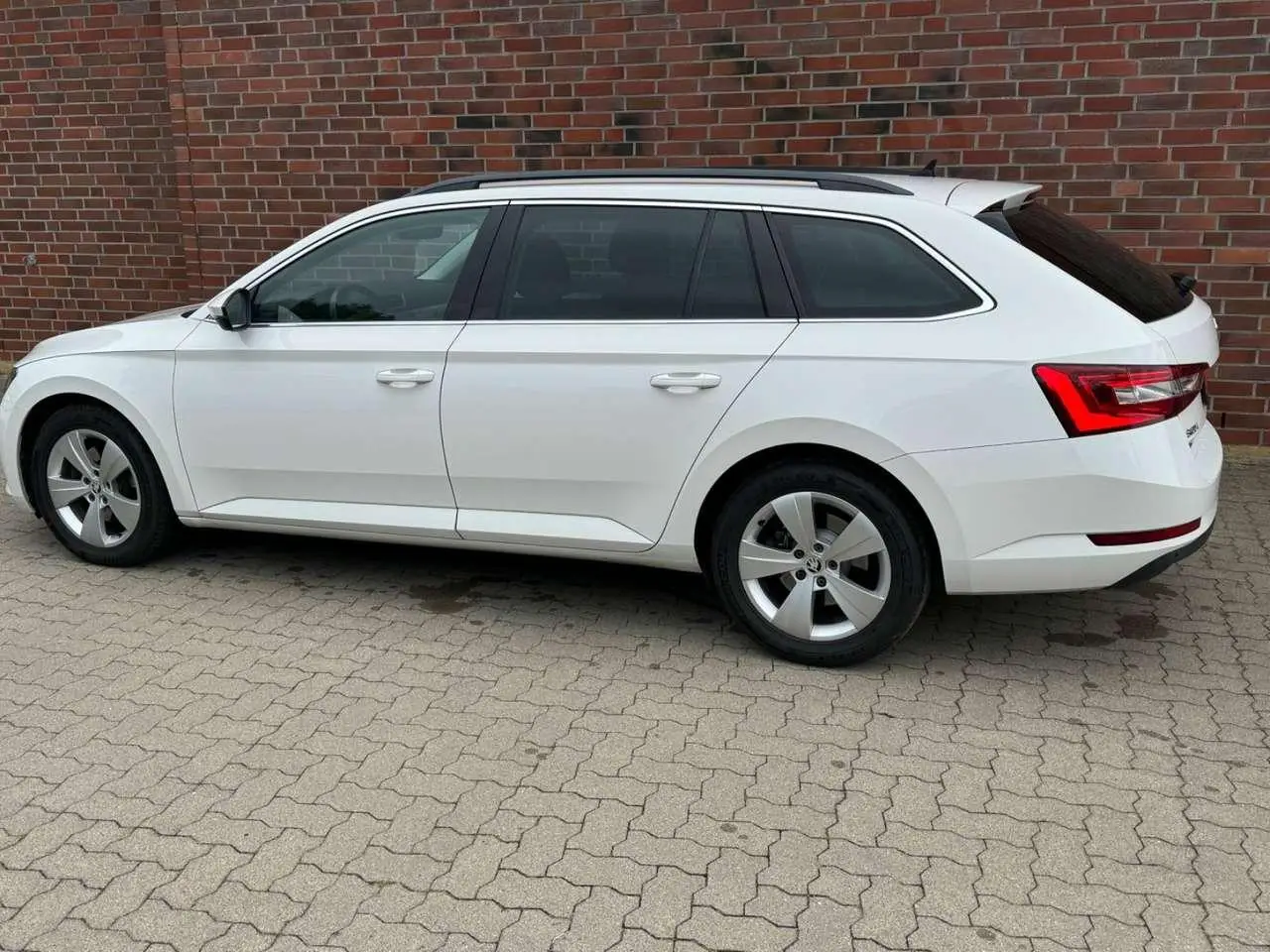 Photo 1 : Skoda Superb 2018 Diesel