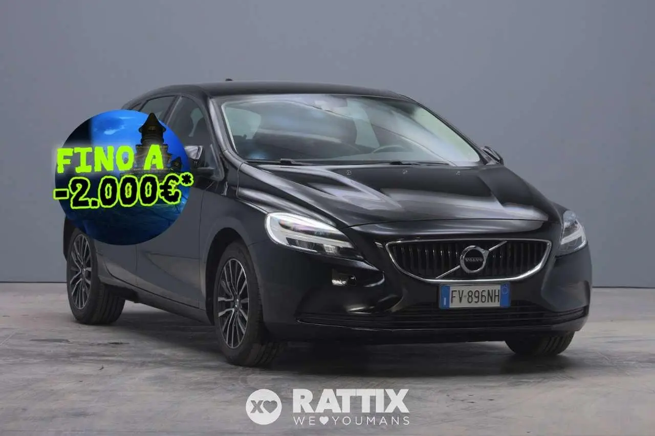 Photo 1 : Volvo V40 2019 Petrol