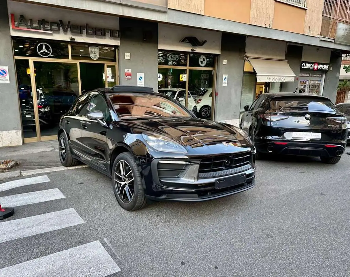 Photo 1 : Porsche Macan 2024 Essence