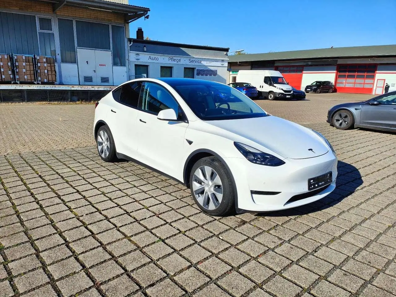 Photo 1 : Tesla Model Y 2022 Électrique