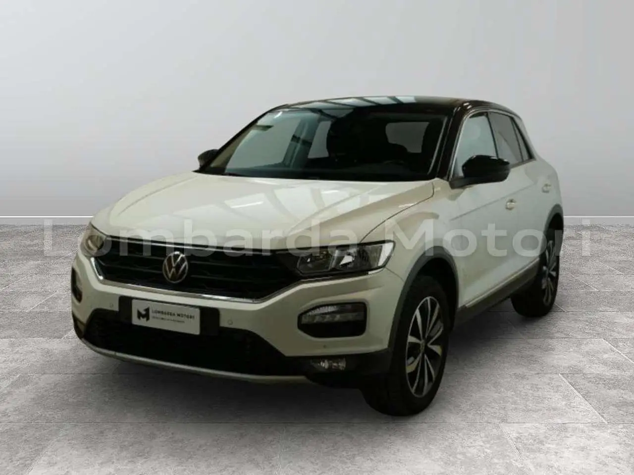 Photo 1 : Volkswagen T-roc 2021 Essence