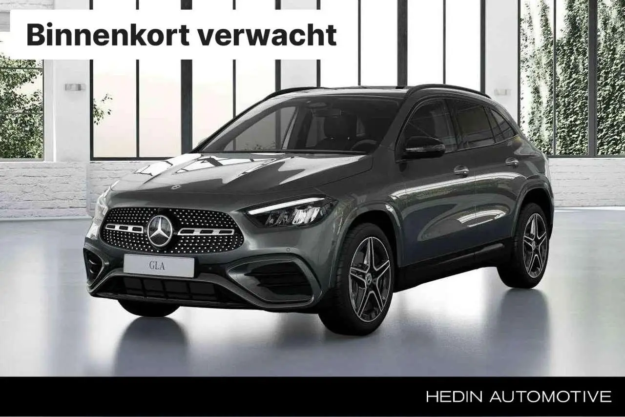 Photo 1 : Mercedes-benz Classe Gla 2024 Hybrid