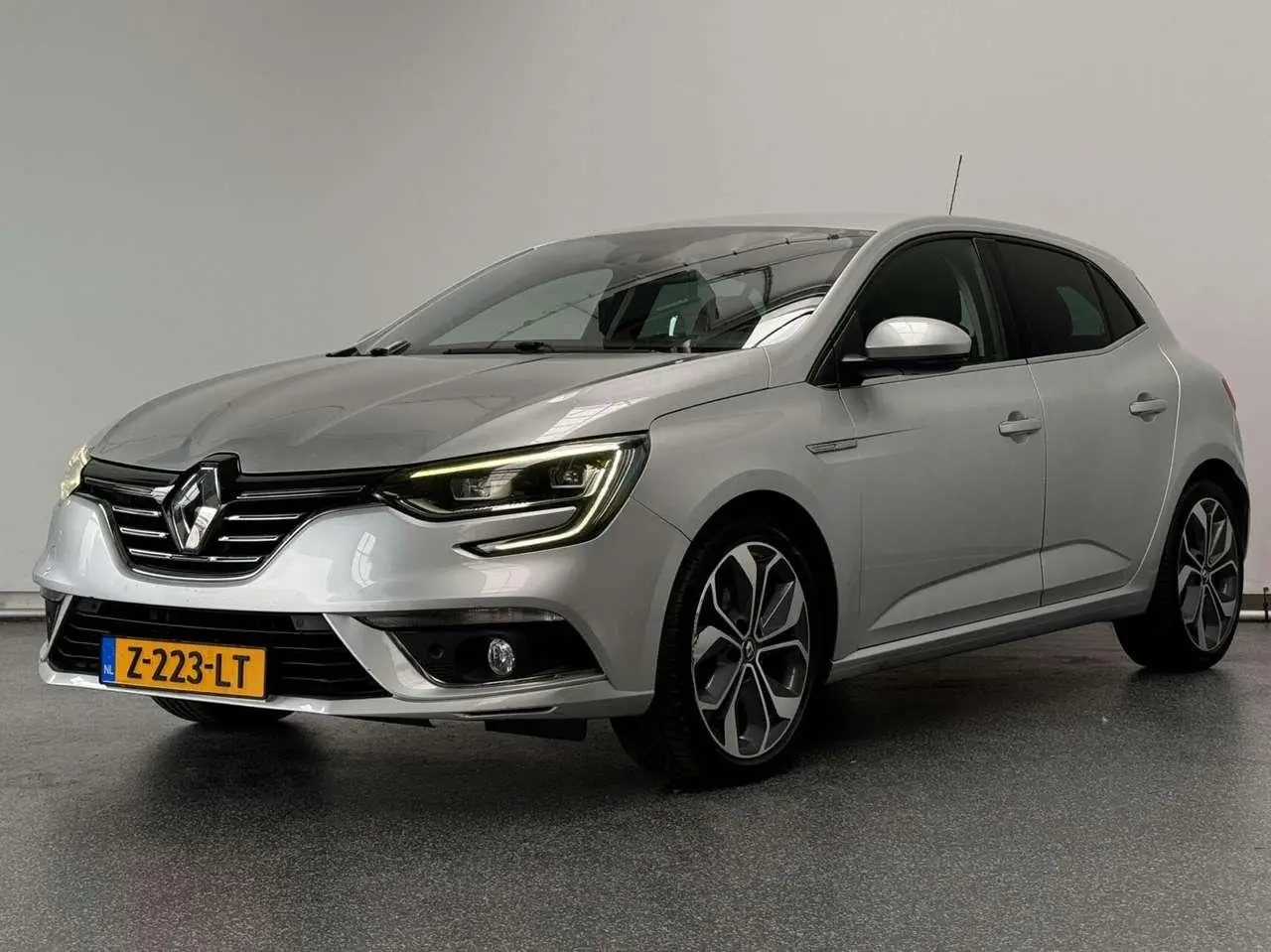 Photo 1 : Renault Megane 2016 Petrol