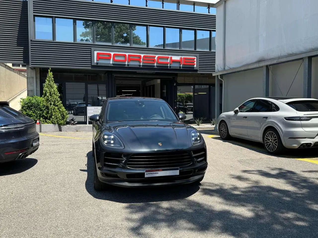 Photo 1 : Porsche Macan 2020 Petrol
