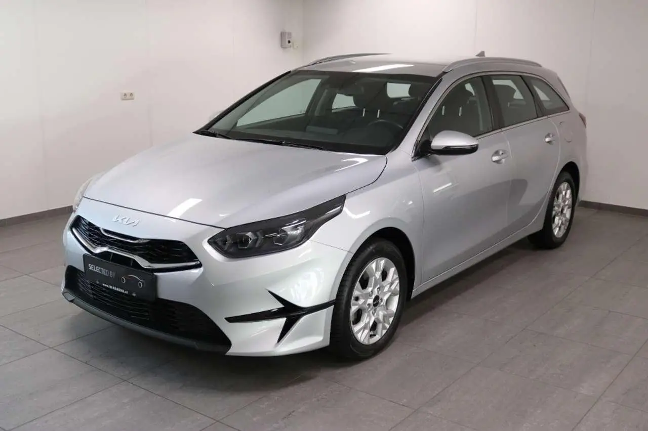 Photo 1 : Kia Ceed 2022 Petrol