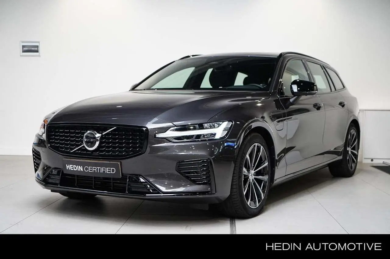 Photo 1 : Volvo V60 2024 Hybrid