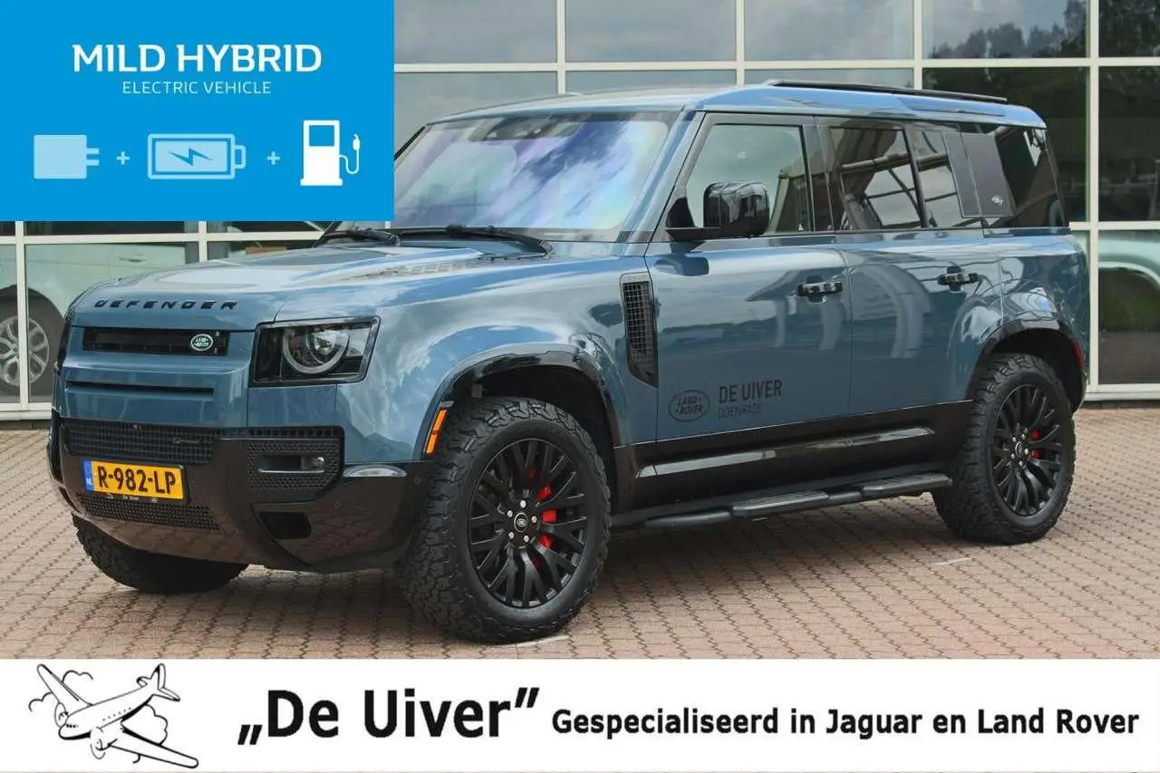 Photo 1 : Land Rover Defender 2022 Hybrid