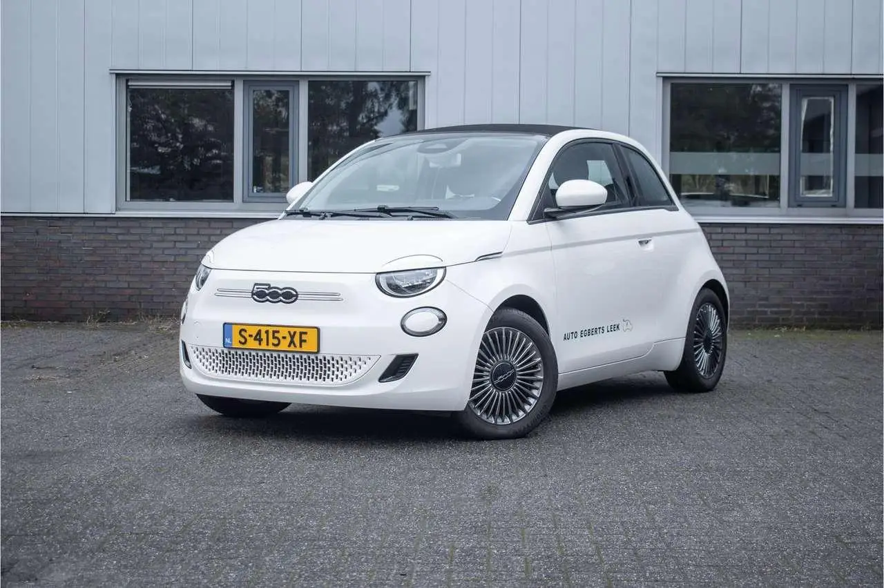 Photo 1 : Fiat 500 2022 Électrique