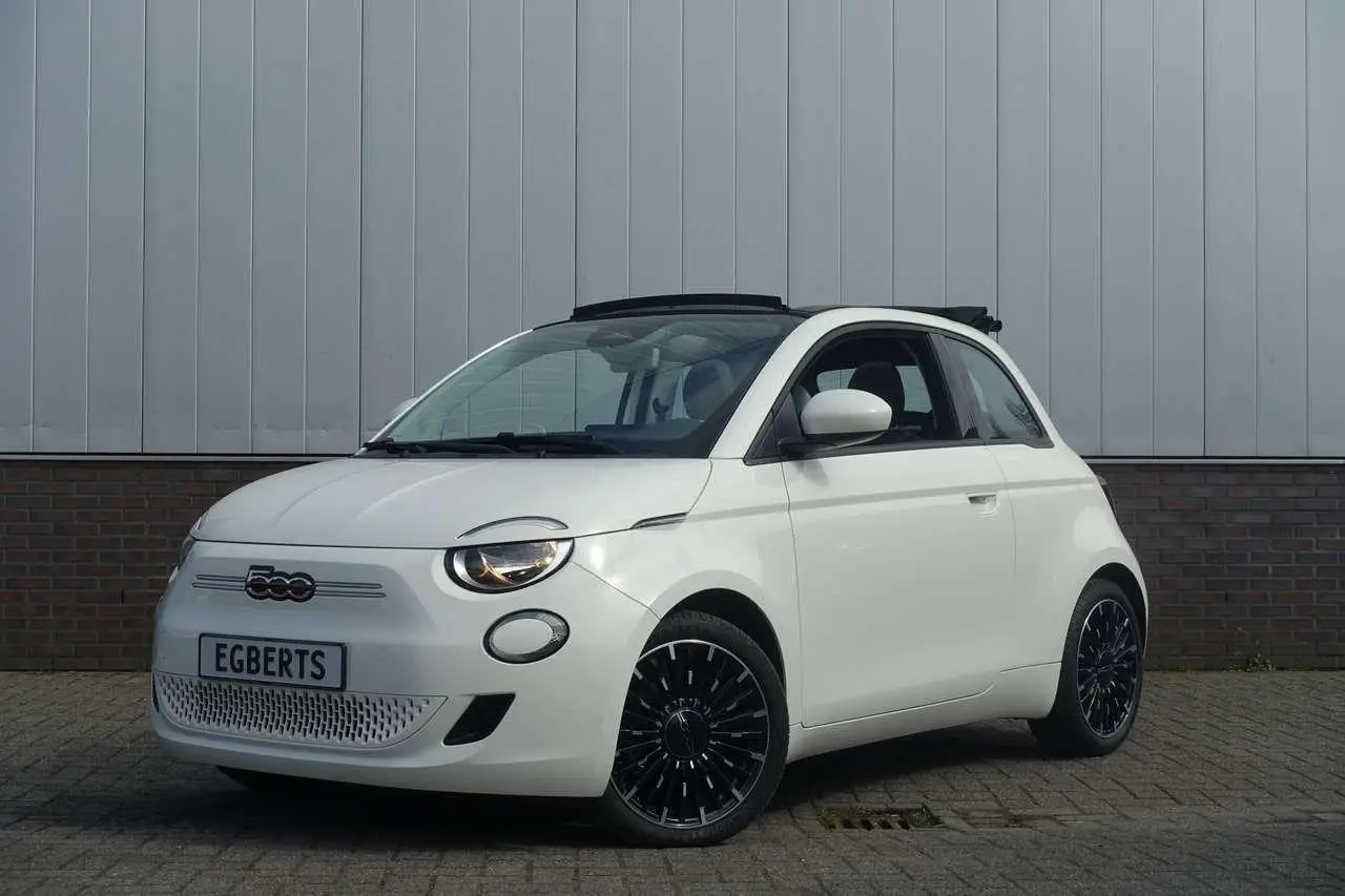 Photo 1 : Fiat 500c 2022 Électrique