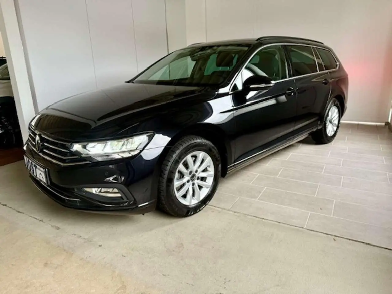 Photo 1 : Volkswagen Passat 2023 Essence