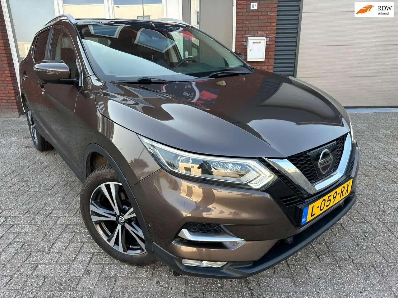 Photo 1 : Nissan Qashqai 2017 Petrol