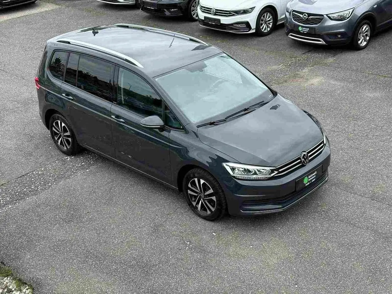 Photo 1 : Volkswagen Touran 2020 Essence