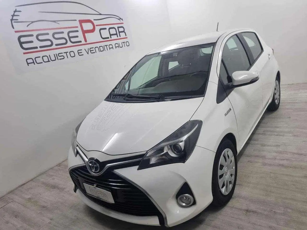 Photo 1 : Toyota Yaris 2015 Hybride