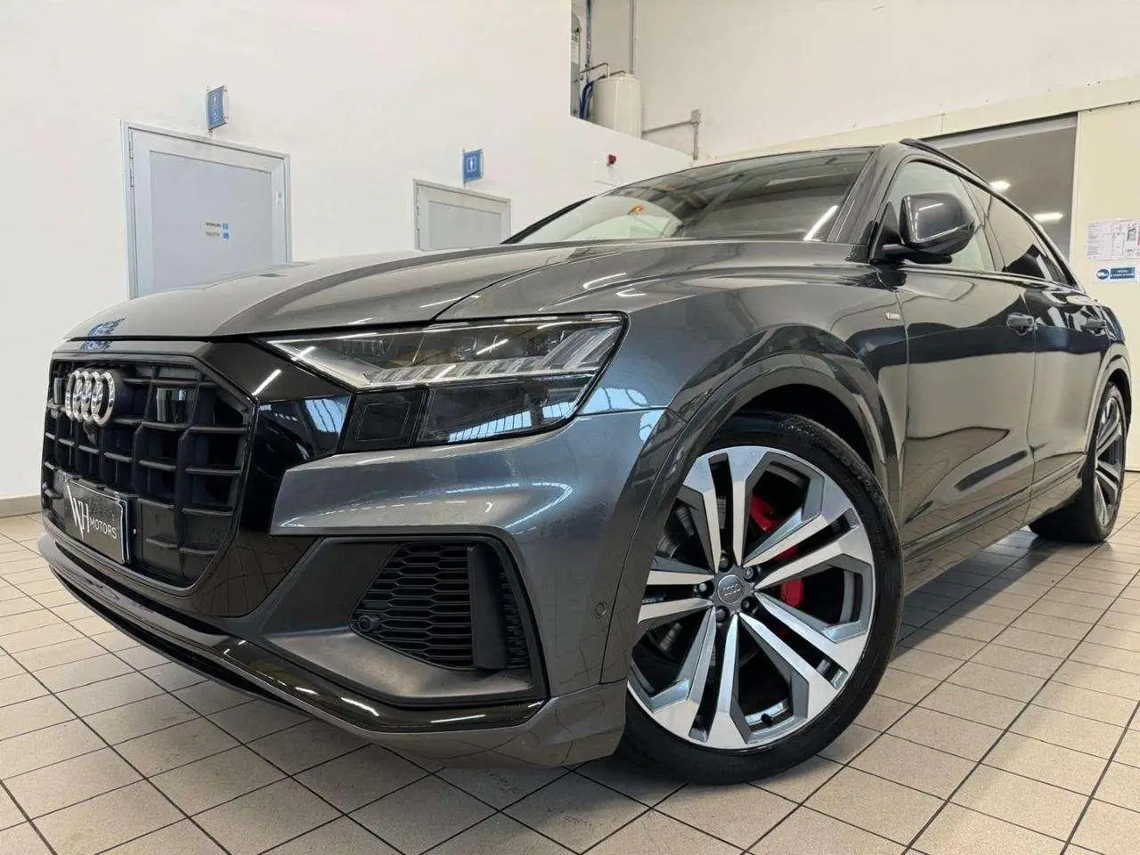 Photo 1 : Audi Q8 2019 Hybride