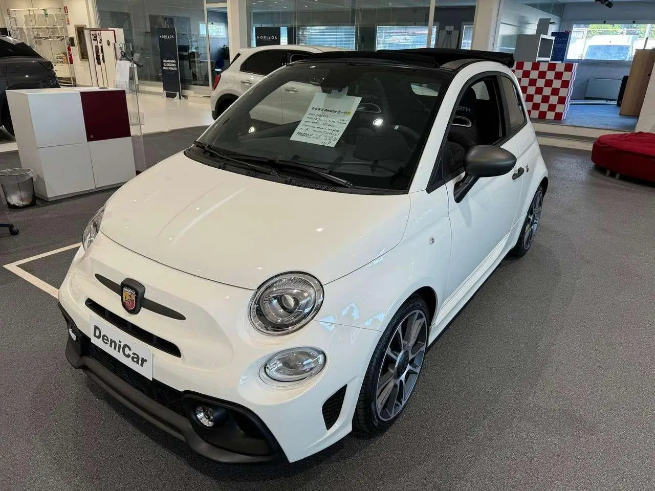 Photo 1 : Abarth 595 2024 Petrol