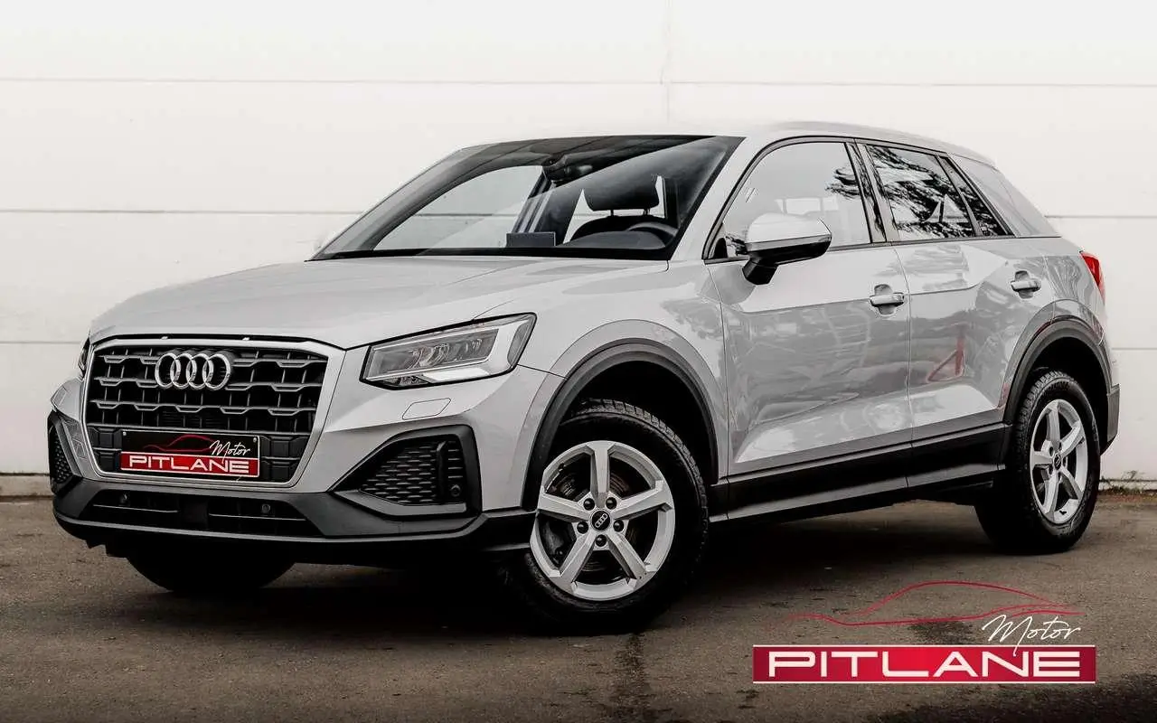 Photo 1 : Audi Q2 2022 Essence