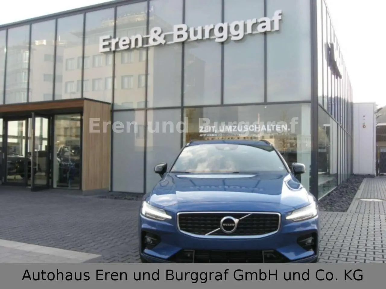 Photo 1 : Volvo V60 2021 Essence