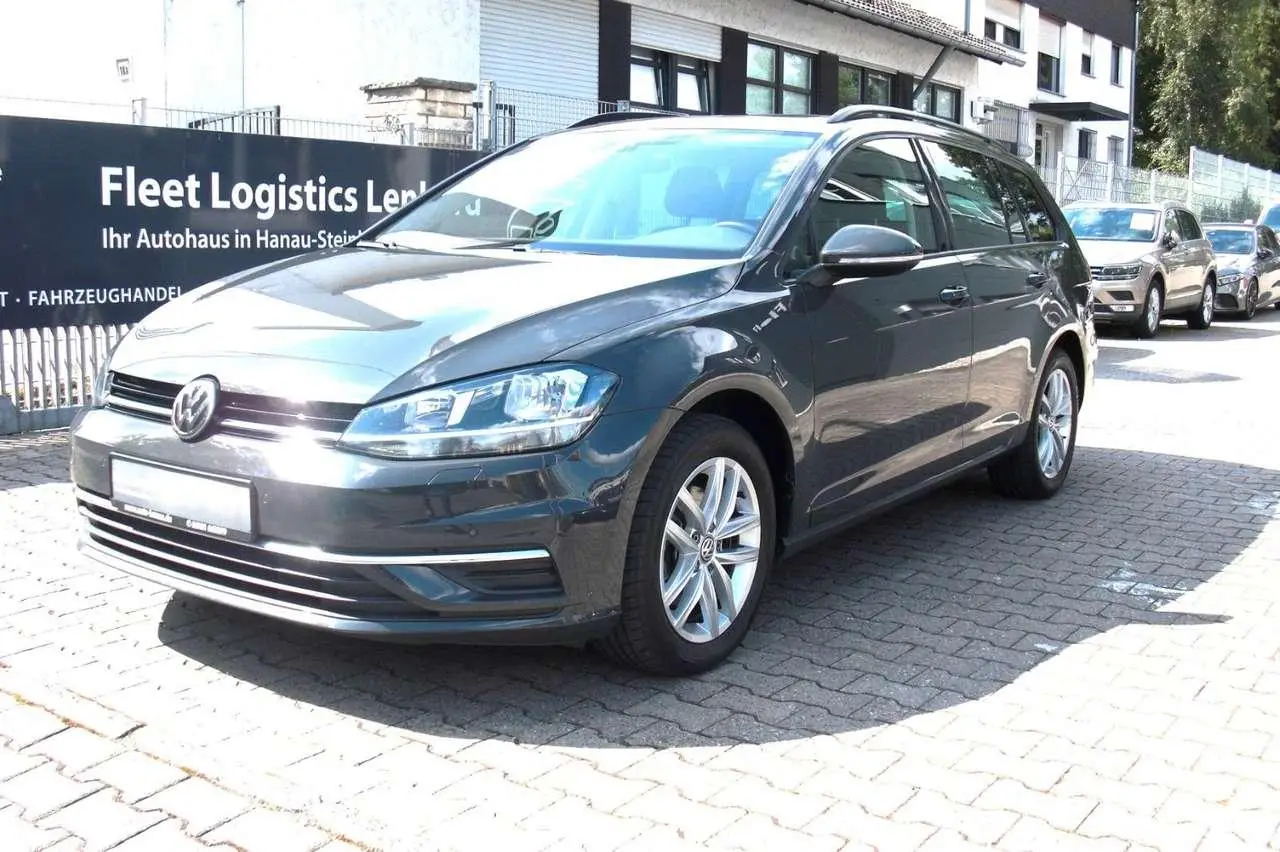 Photo 1 : Volkswagen Golf 2020 Essence