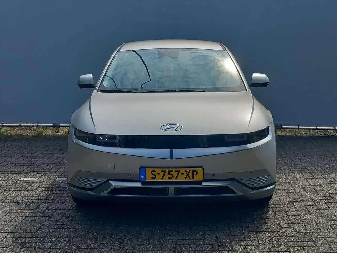 Photo 1 : Hyundai Ioniq 2023 Electric