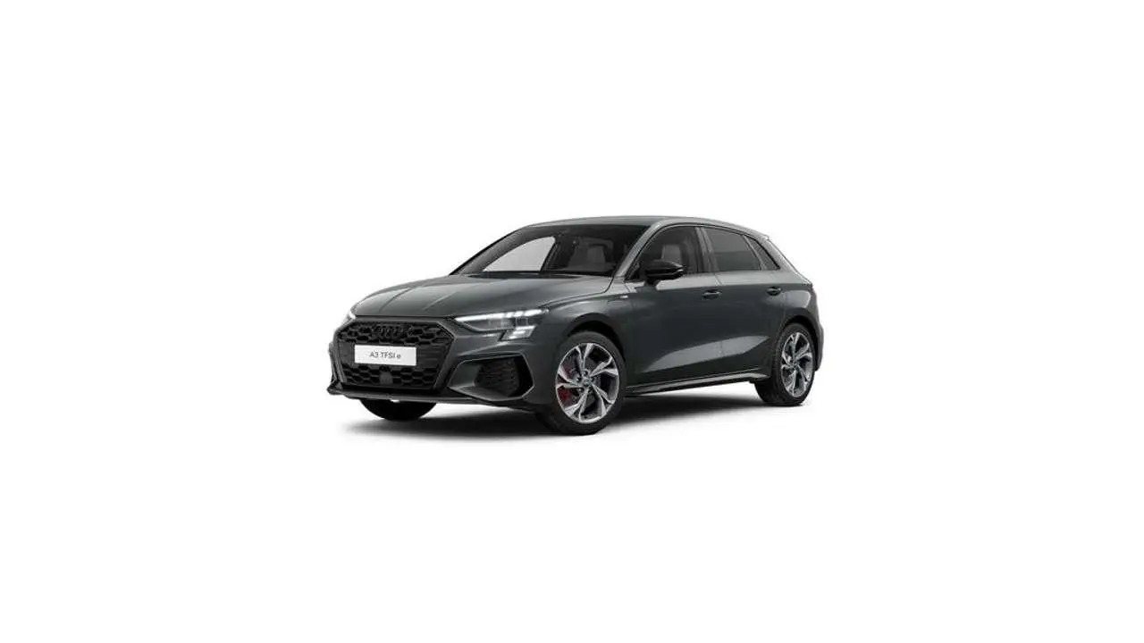 Photo 1 : Audi A3 2024 Hybride