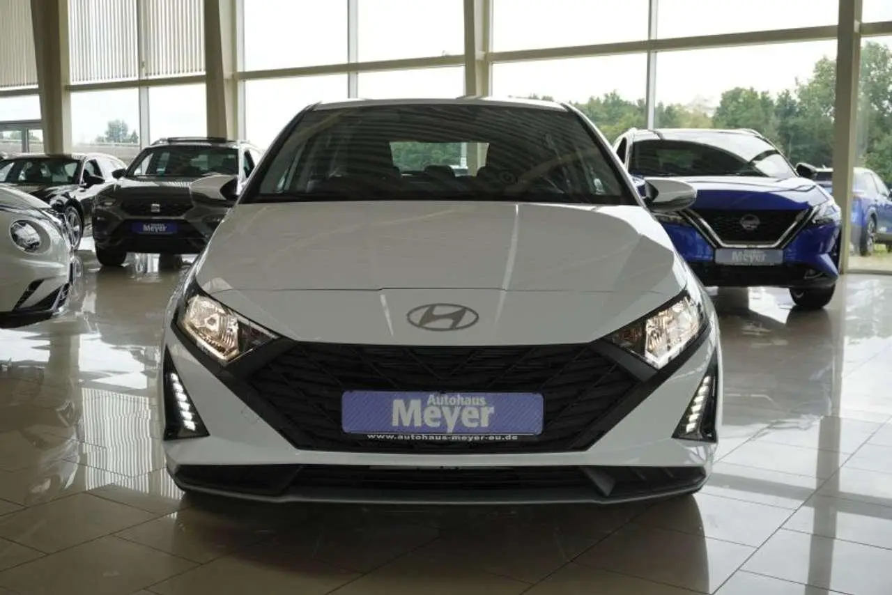 Photo 1 : Hyundai I20 2024 Petrol