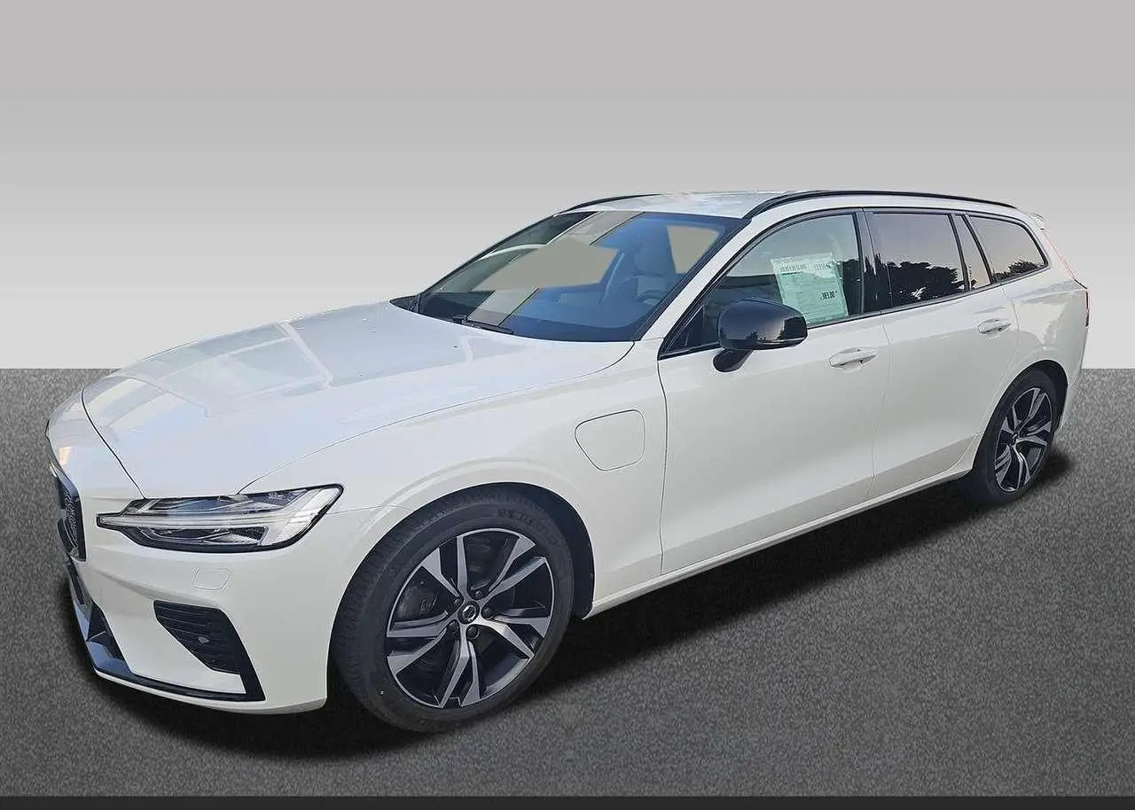 Photo 1 : Volvo V60 2020 Hybride