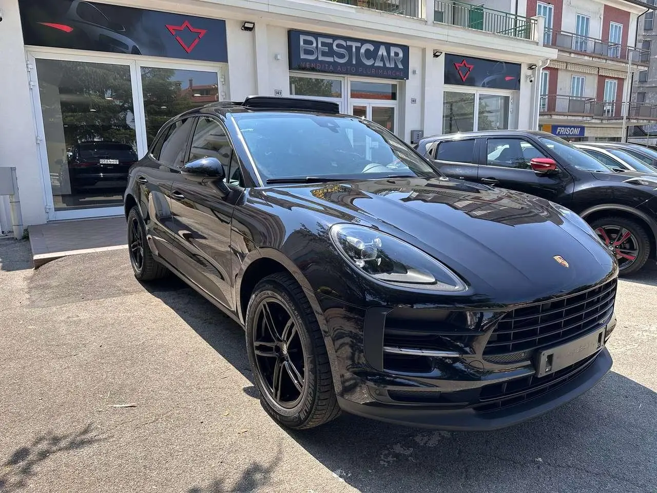 Photo 1 : Porsche Macan 2020 Essence