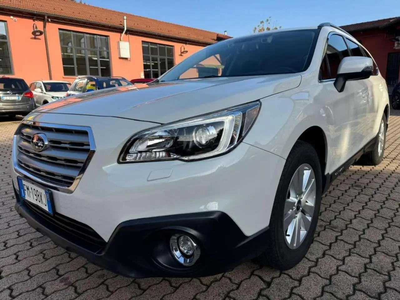 Photo 1 : Subaru Outback 2017 Diesel