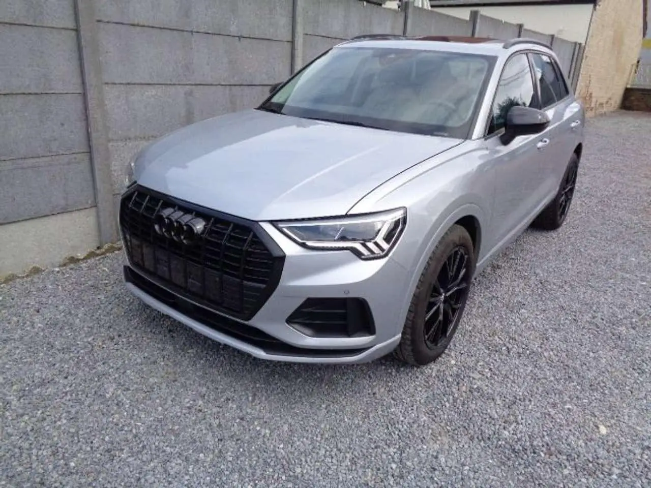 Photo 1 : Audi Q3 2019 Essence