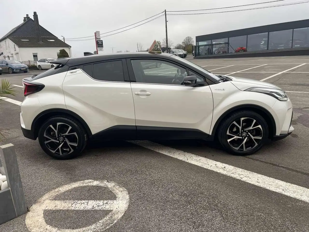 Photo 1 : Toyota C-hr 2020 Petrol