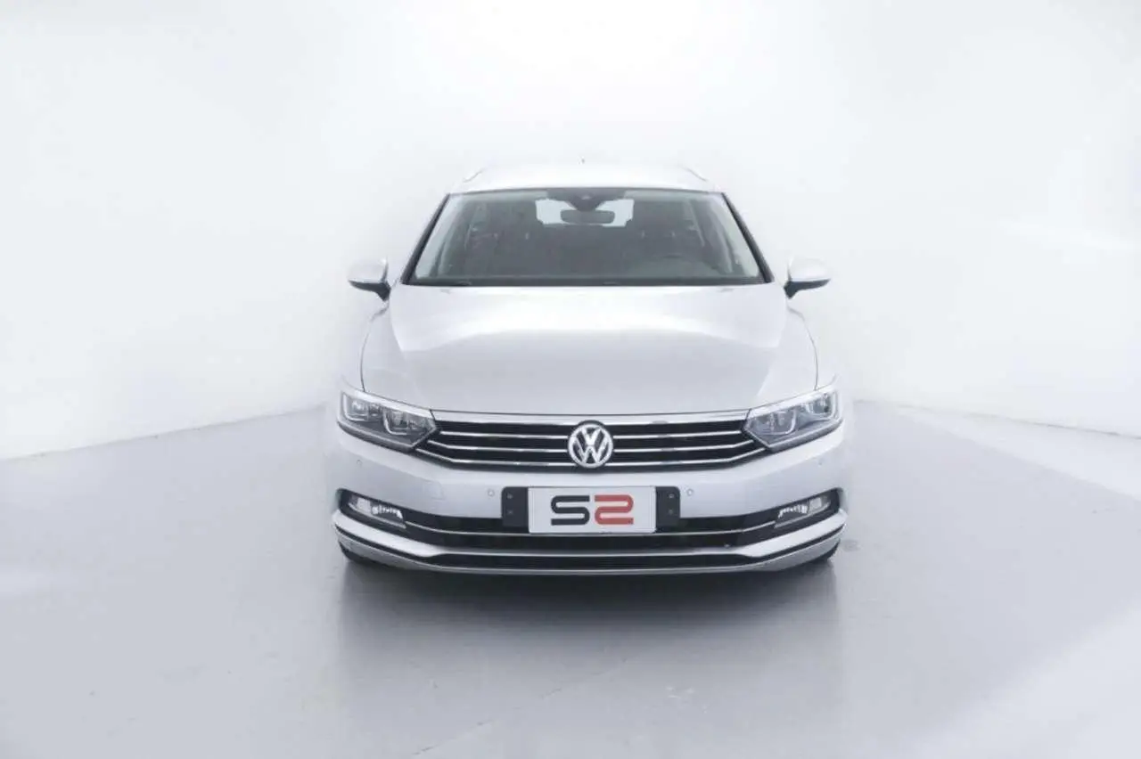 Photo 1 : Volkswagen Passat 2018 Diesel