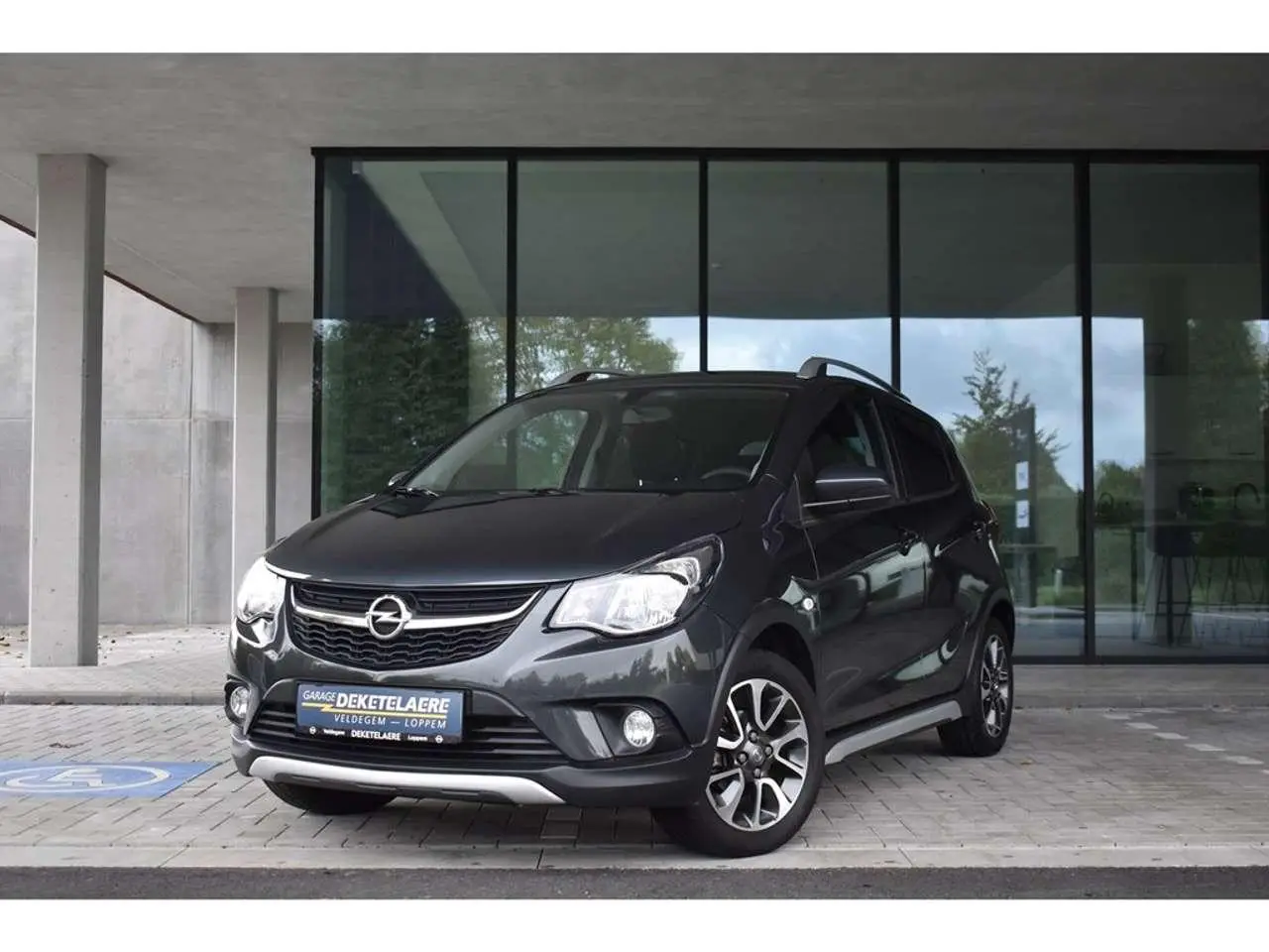 Photo 1 : Opel Karl 2017 Essence