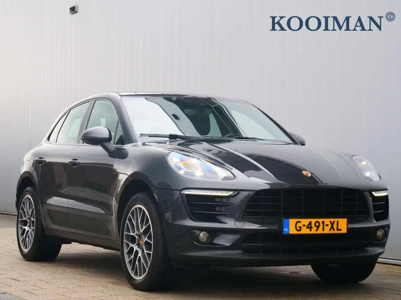 Photo 1 : Porsche Macan 2018 Essence