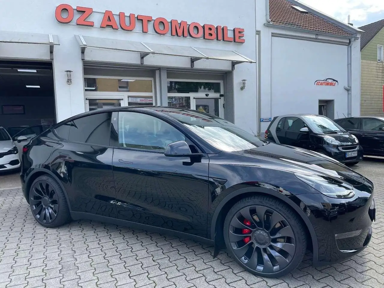 Photo 1 : Tesla Model Y 2022 Électrique