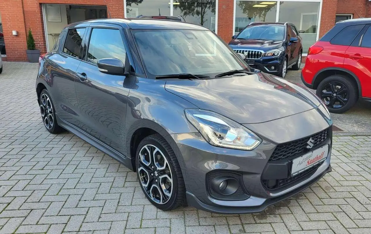 Photo 1 : Suzuki Swift 2022 Essence