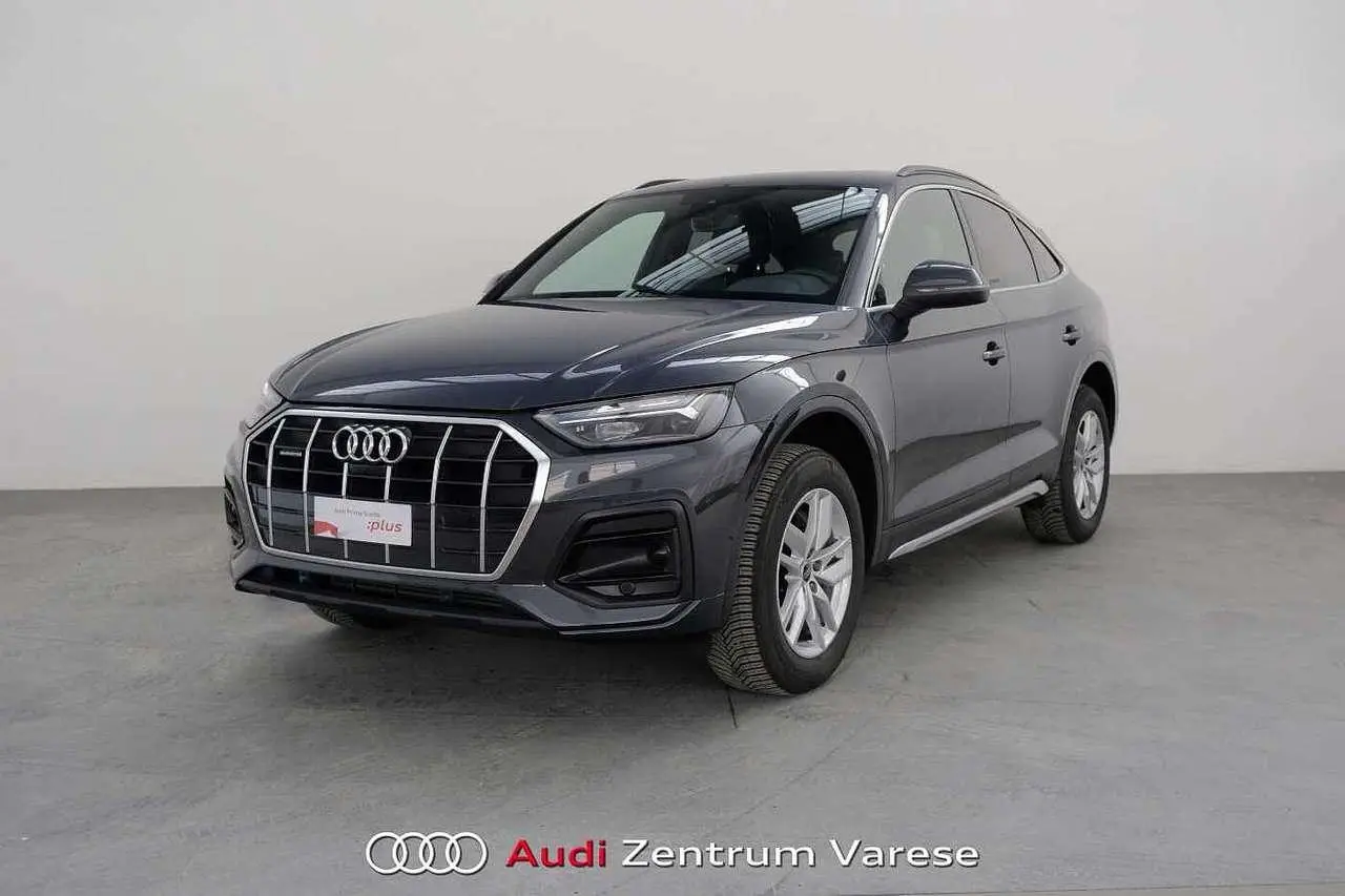 Photo 1 : Audi Q5 2023 Hybrid