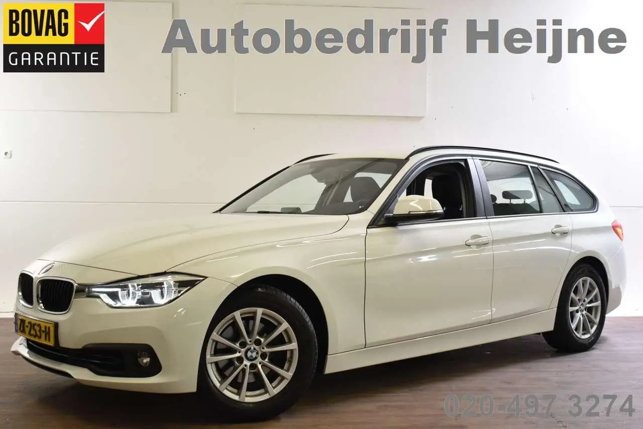 Photo 1 : Bmw Serie 3 2019 Petrol