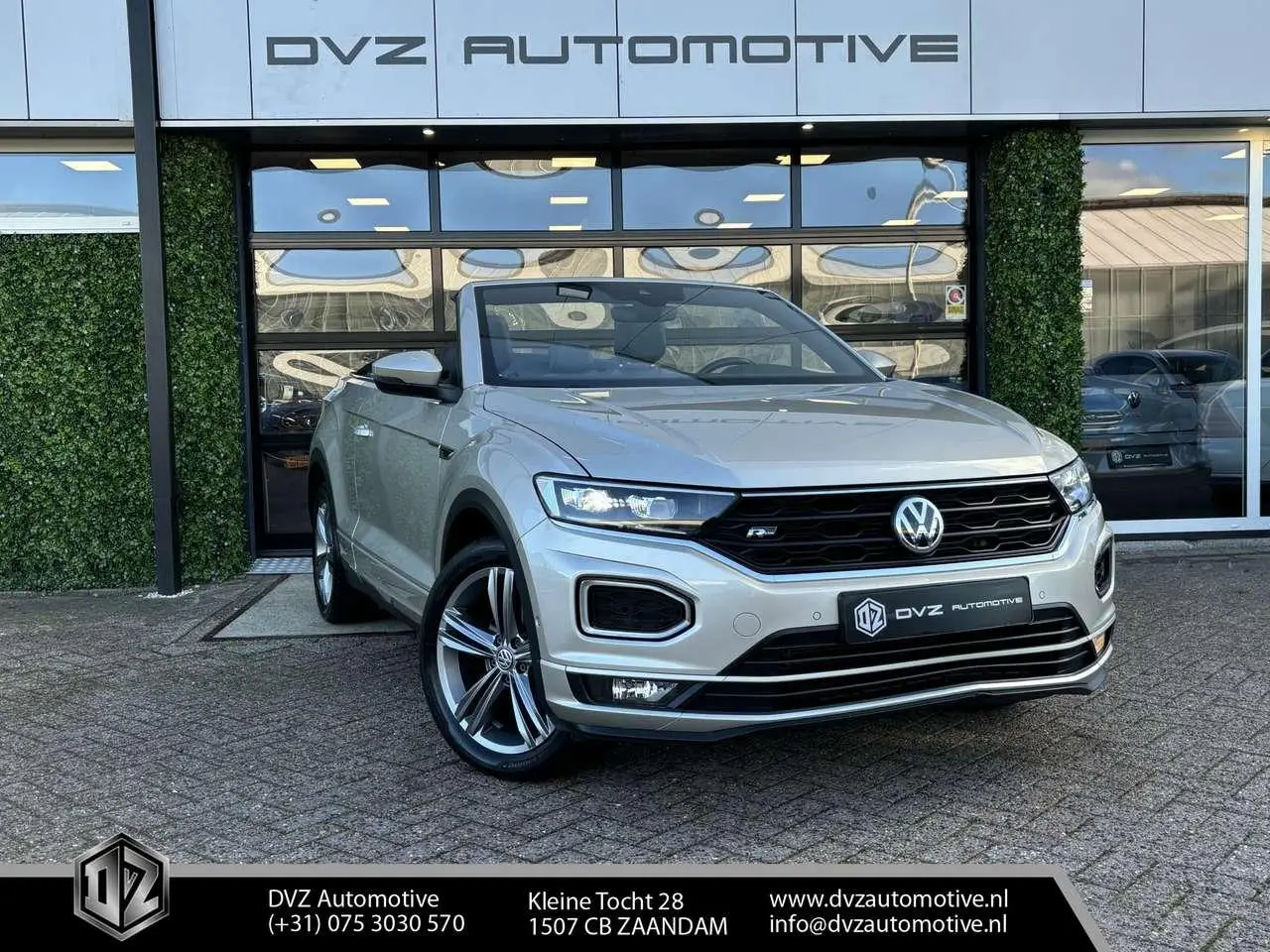 Photo 1 : Volkswagen T-roc 2020 Essence