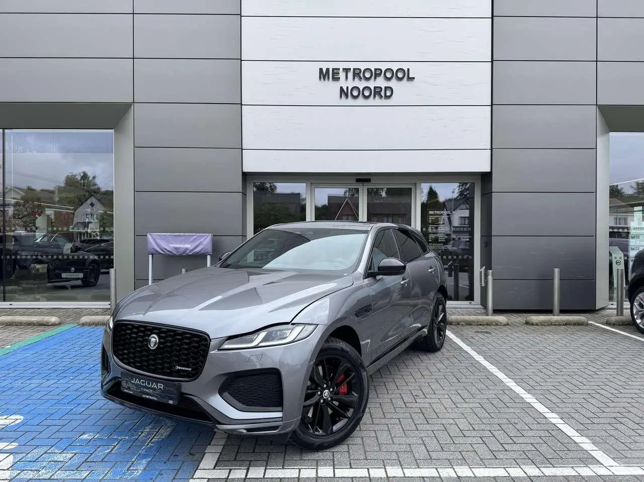 Photo 1 : Jaguar F-pace 2023 Hybride