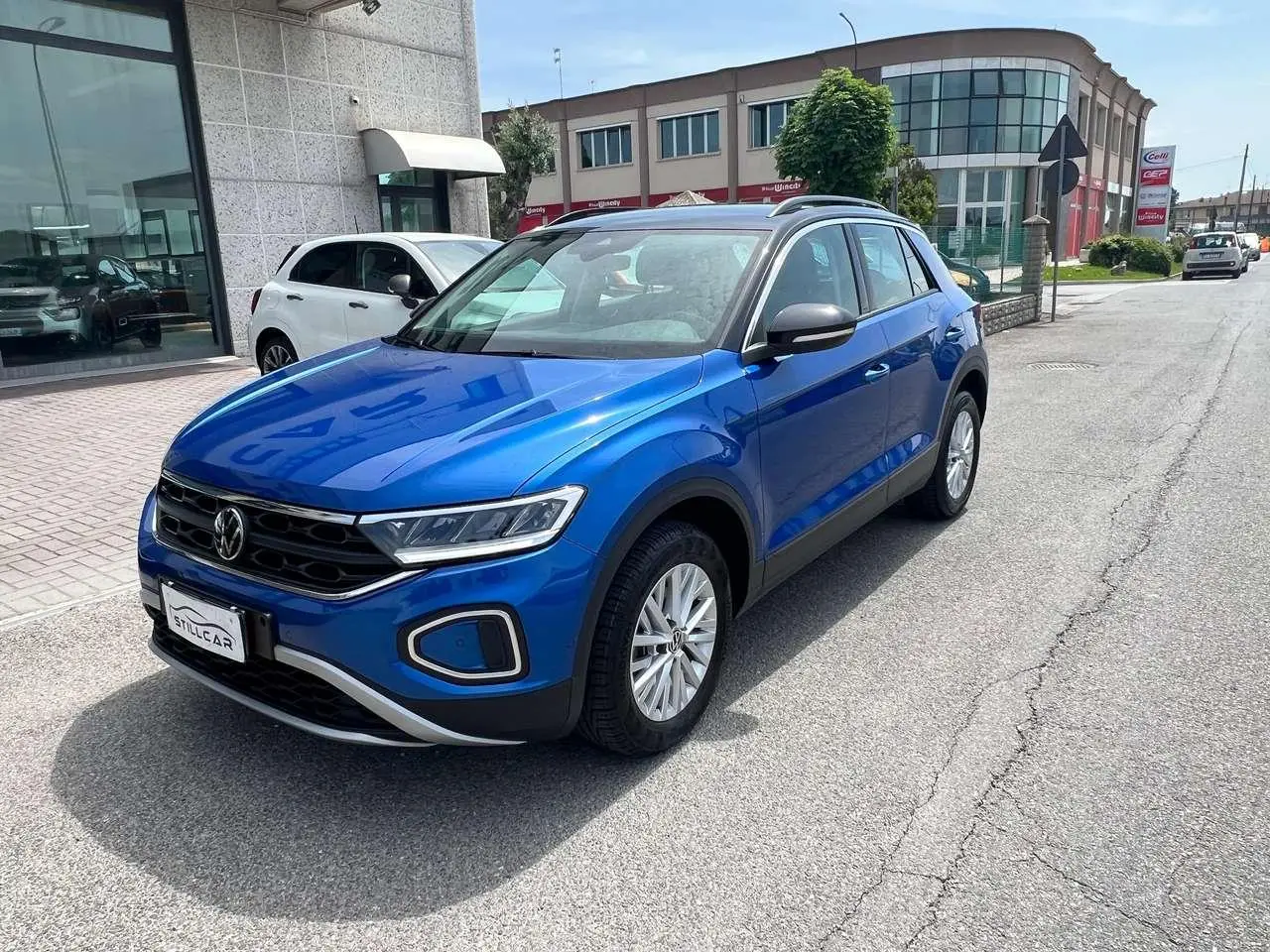 Photo 1 : Volkswagen T-roc 2022 Petrol