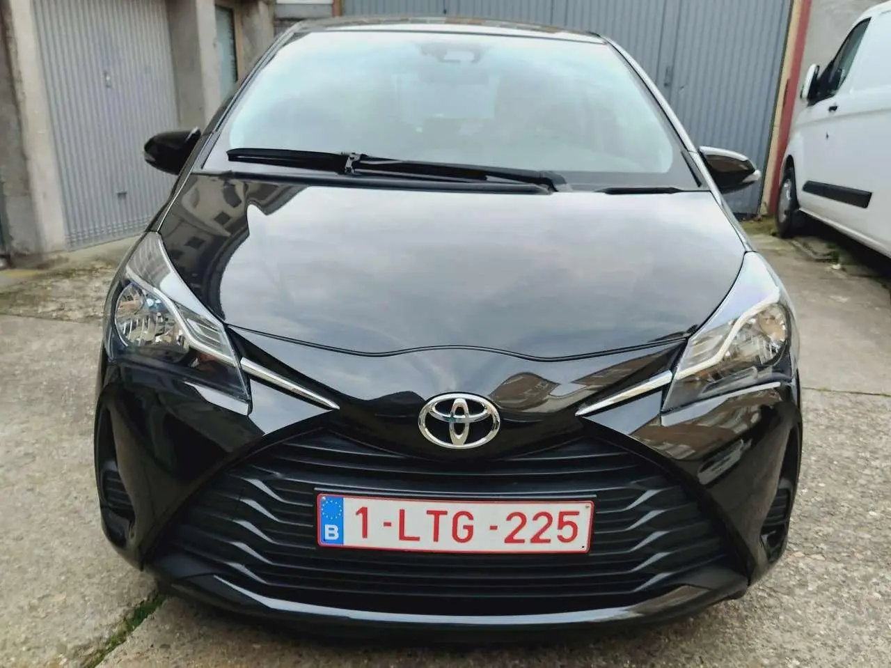 Photo 1 : Toyota Yaris 2018 Petrol