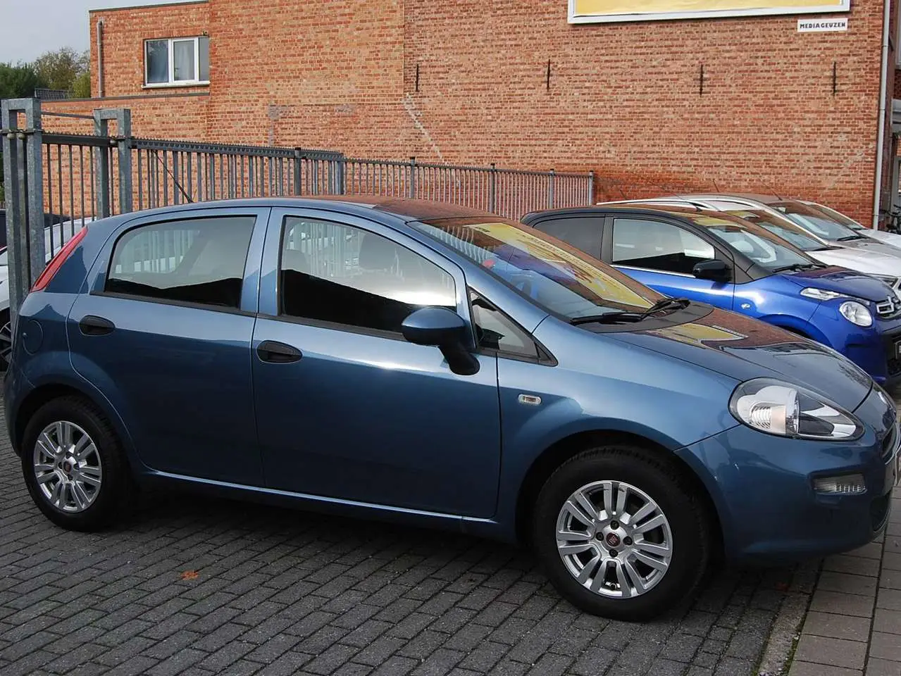 Photo 1 : Fiat Punto 2017 Petrol