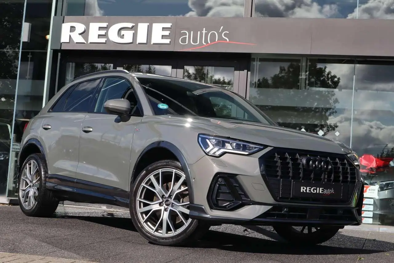 Photo 1 : Audi Q3 2021 Hybride