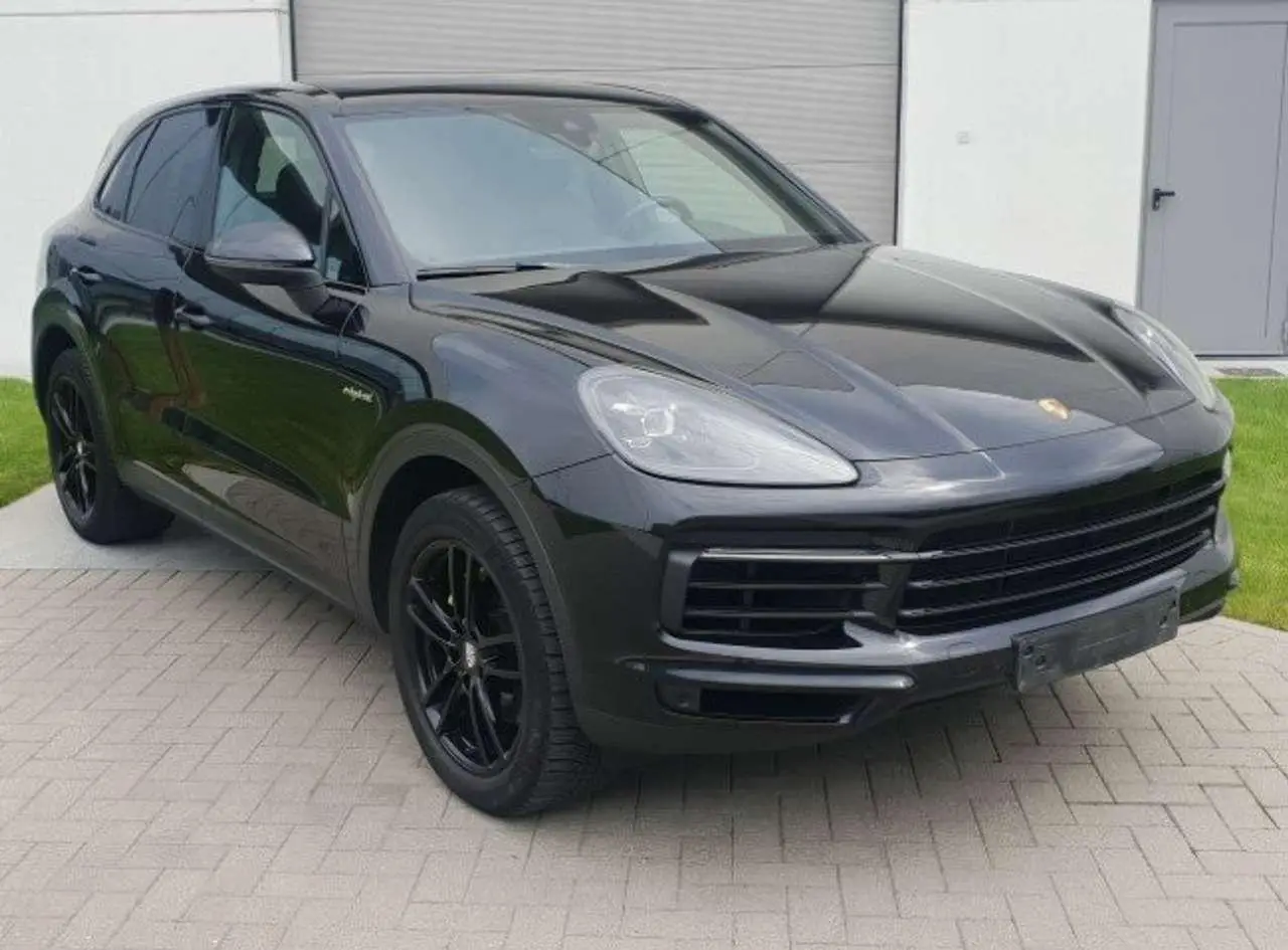 Photo 1 : Porsche Cayenne 2018 Hybride