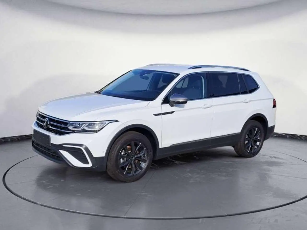 Photo 1 : Volkswagen Tiguan 2024 Diesel