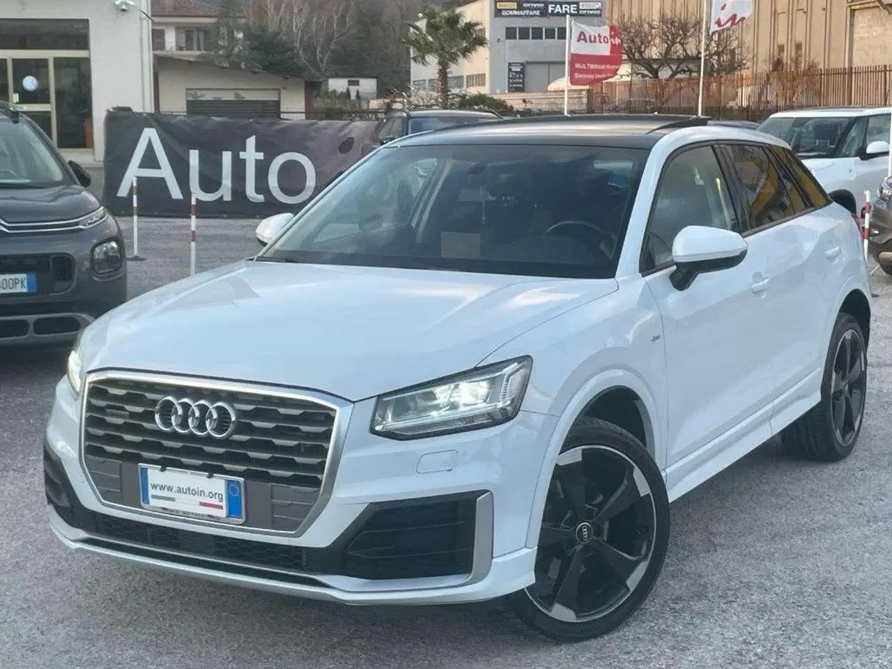 Photo 1 : Audi Q2 2017 Diesel